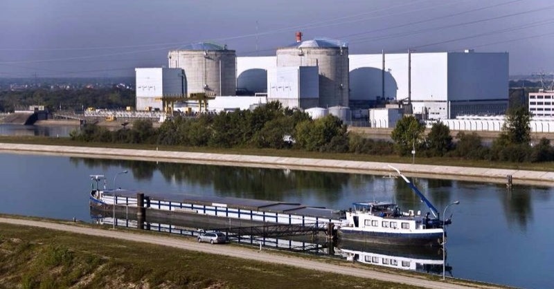 Műszaki hiba miatt leállították Franciaország legrégebbi atomerőművét