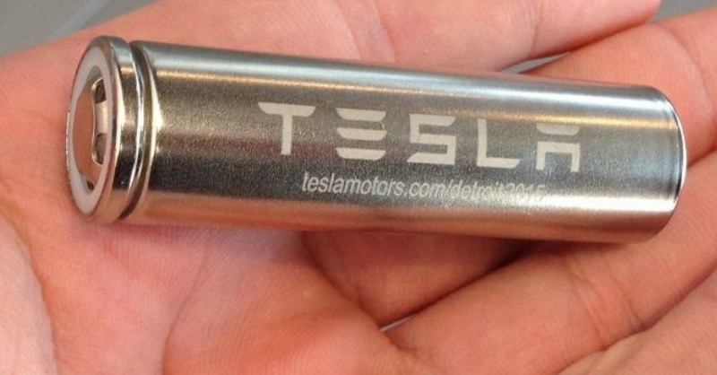 Új „giga akksikat” gyárt a Tesla