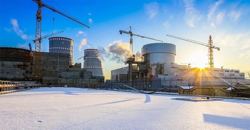 Rákapcsolták a hálózatra a Leningrád-2 atomerőmű első új blokkját
