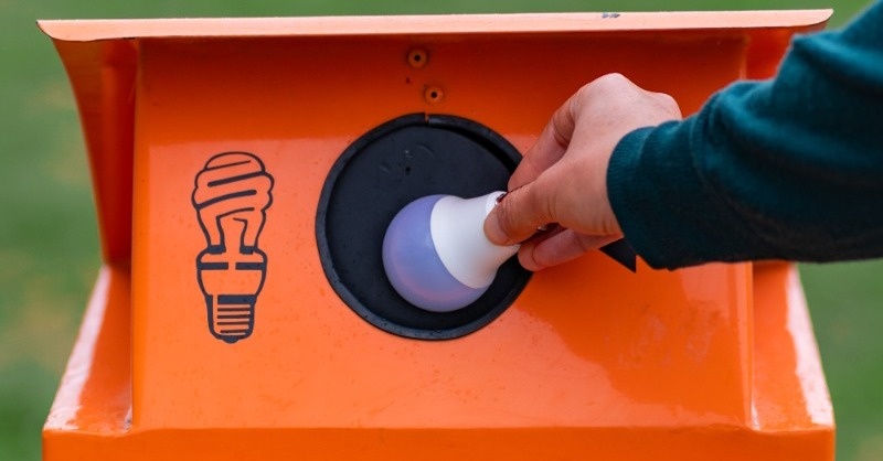 A lámpa- és napelemgyártókat is érinti az új díjfizetési kötelezettség