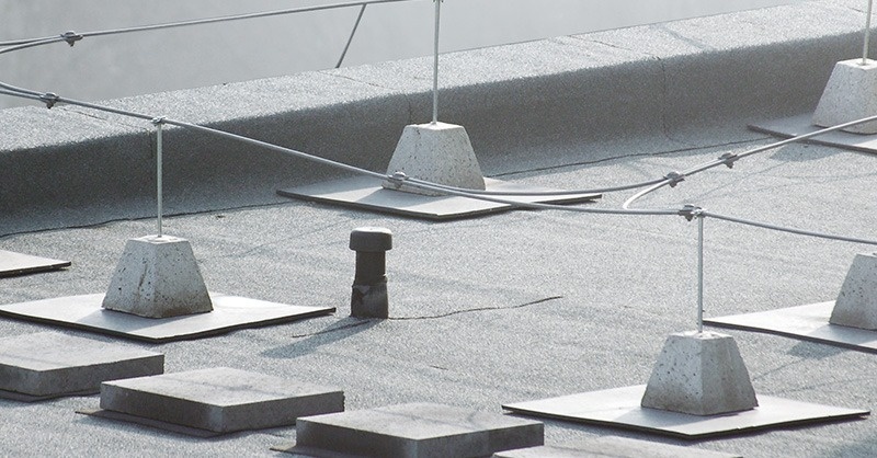 Mekkora ívben szabad hajlítani a villámvédelmi levezetőt?