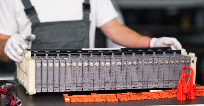 Új szabvány az elektromos járművek akkumulátorainak „második életéért”