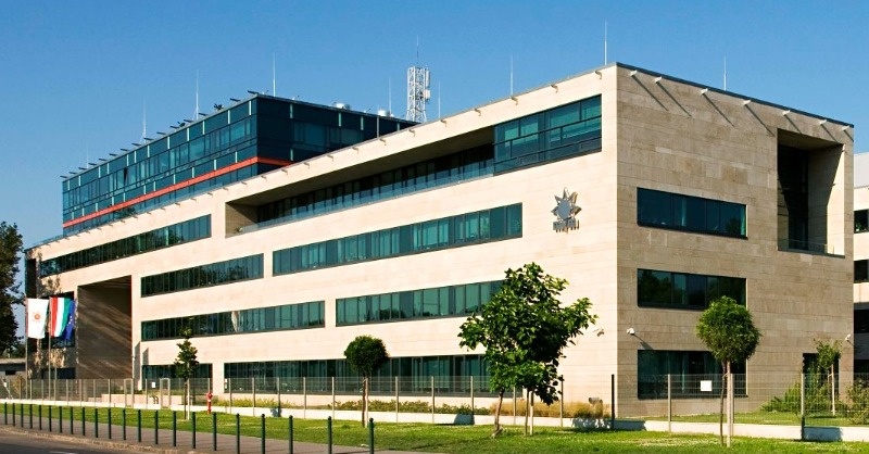 Versenyjogi vizsgálatot kér a napelemszövetség az MVM-mel szemben