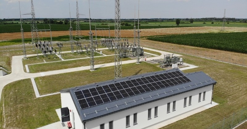 1800 kilométer hálózat és több mint 2800 transzformátor fejlesztése fejeződött be
