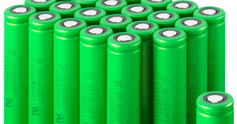 Robbanó telefonok és fitneszkarkötők